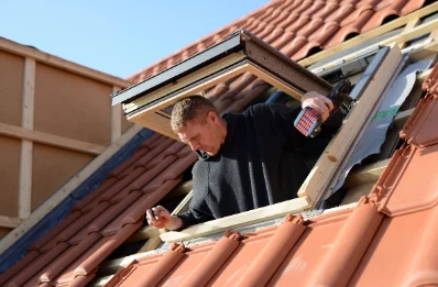 Pose de fenêtres de toit Velux à Gomméville